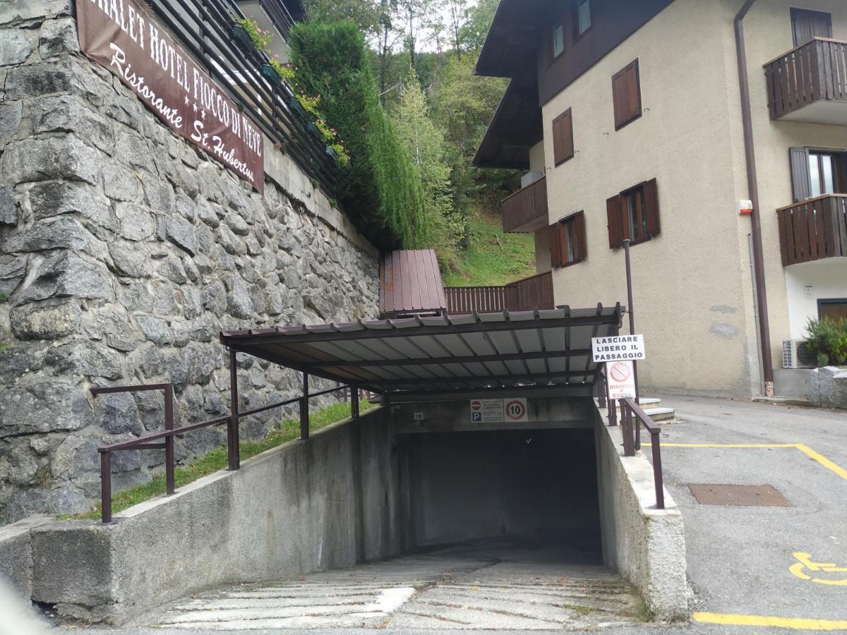 La Mansarda di Emma Apartment Pinzolo Bagian luar foto