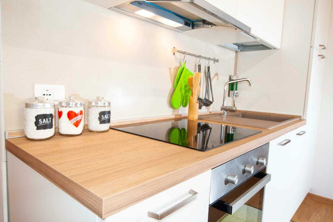 La Mansarda di Emma Apartment Pinzolo Bagian luar foto