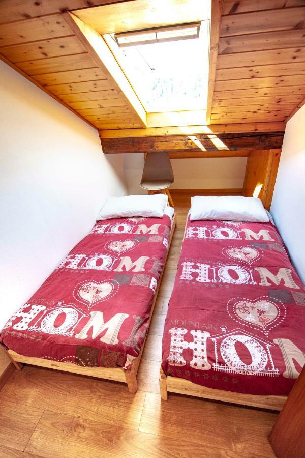 La Mansarda di Emma Apartment Pinzolo Bagian luar foto